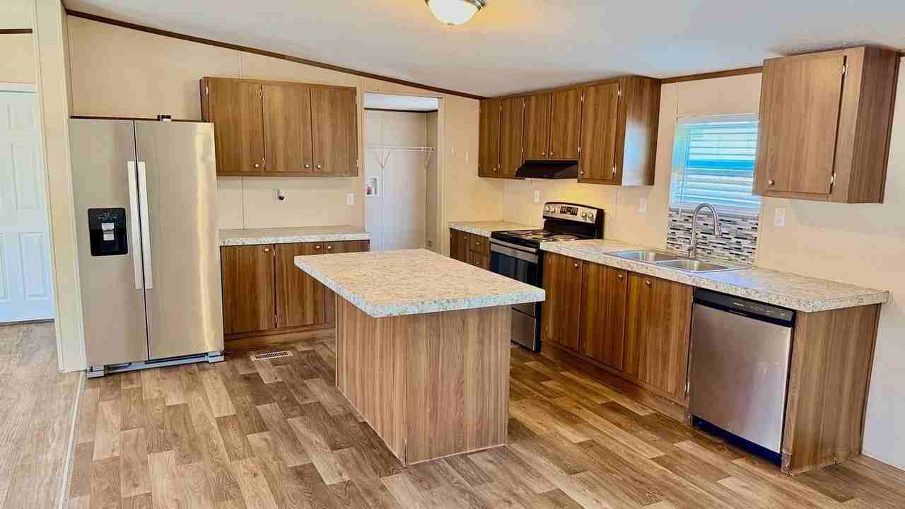 11045 Fumar Ln - Photo 2 of 10