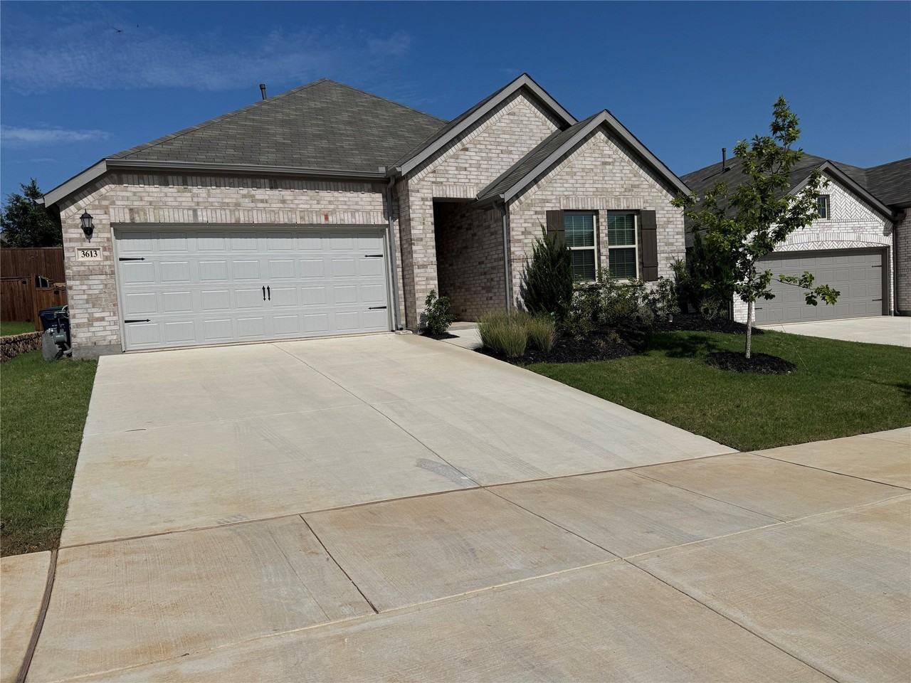 3613 Monte Carlo Ln - Photo 2 of 21
