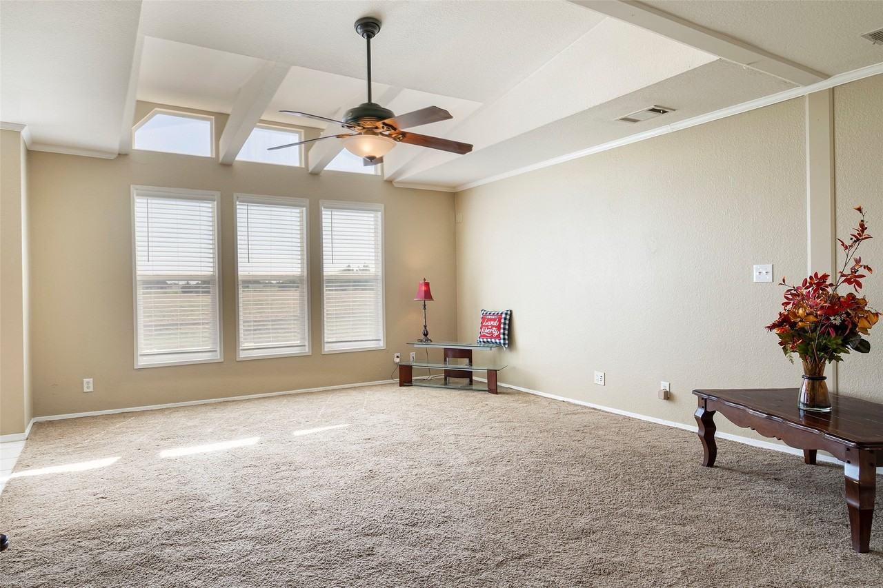 6477 County Road 179 - Photo 4 of 22