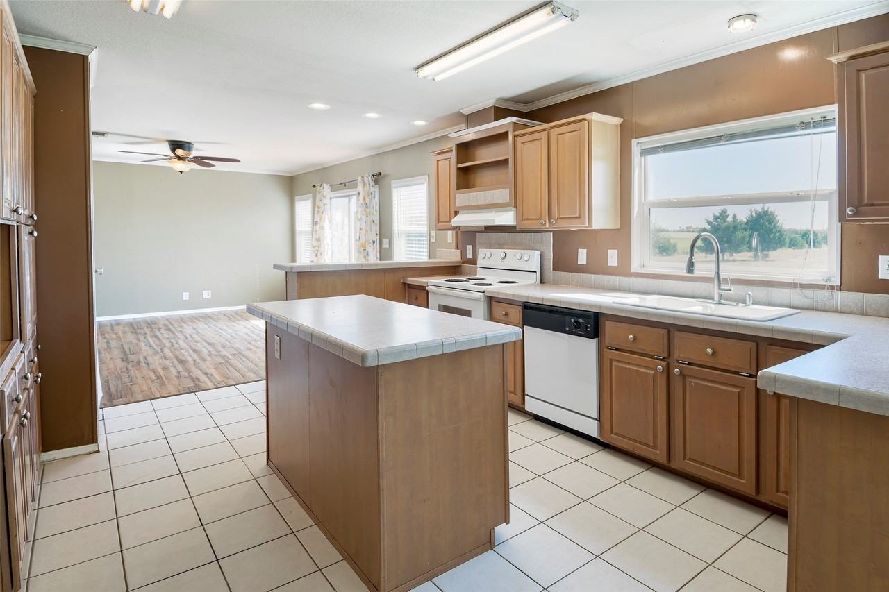 6477 County Road 179 - Photo 7 of 22