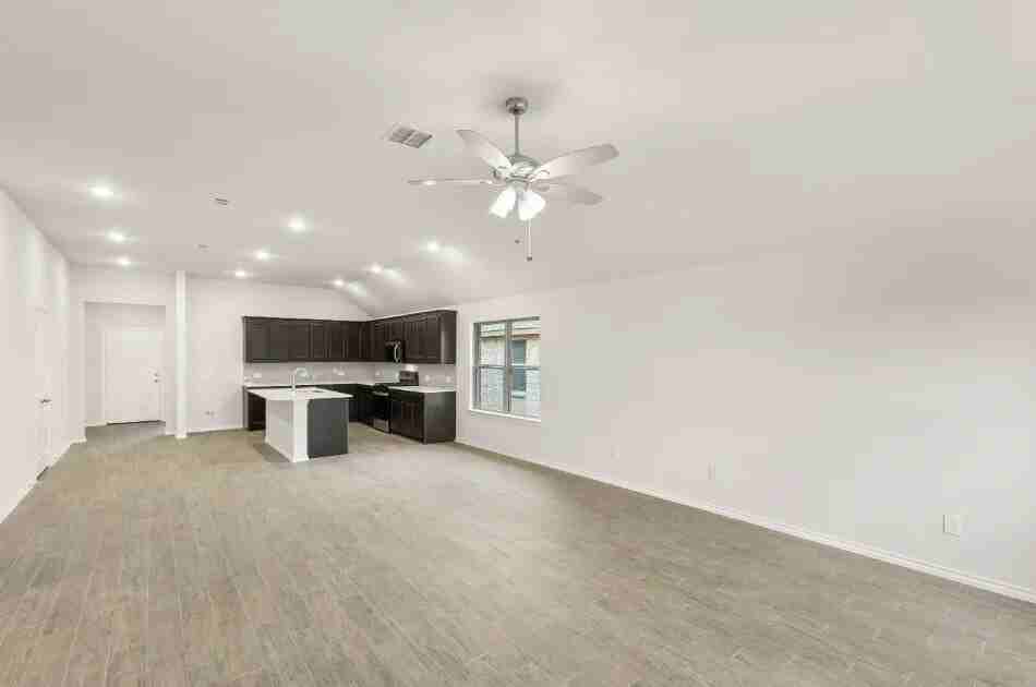 2841 Hay Ln - Photo 5 of 18