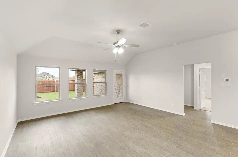 2841 Hay Ln - Photo 6 of 18