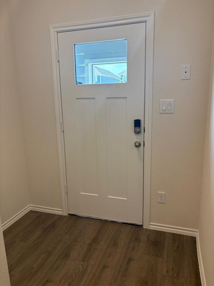 219 Tall Cedar Way - Photo 3 of 22