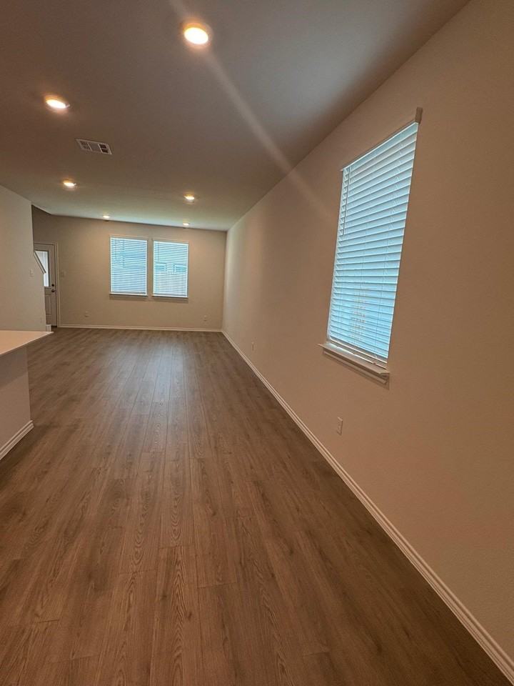 219 Tall Cedar Way - Photo 6 of 22