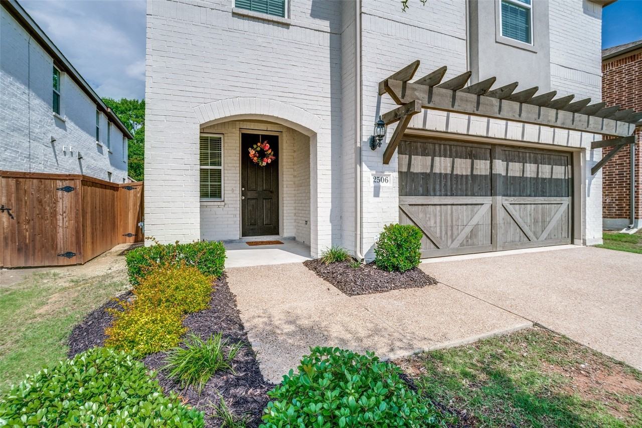 2506 Sun Grove Rd - Photo 2 of 28