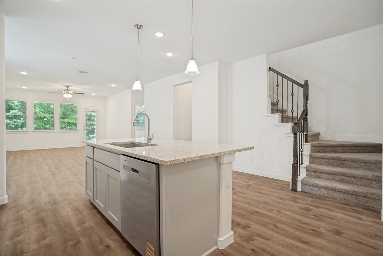 2506 Sun Grove Rd - Photo 5 of 28