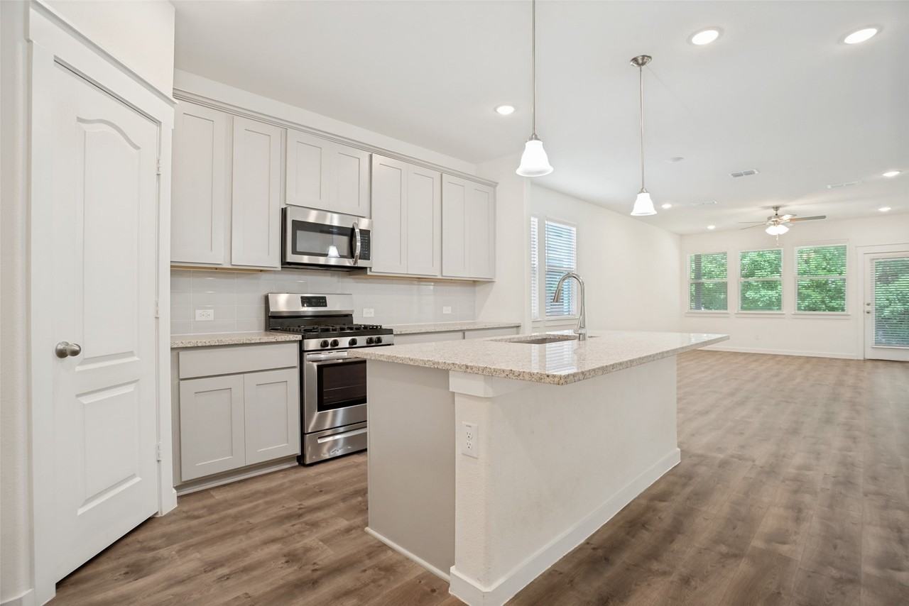 2506 Sun Grove Rd - Photo 6 of 28