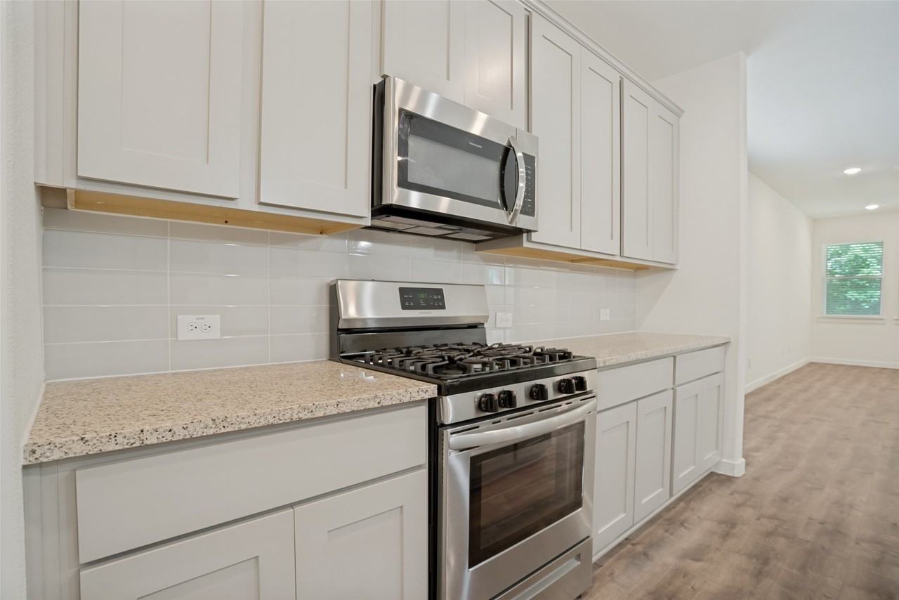 2506 Sun Grove Rd - Photo 7 of 28
