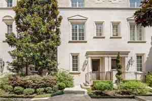 featured image of 4608 Abbott Ave #112