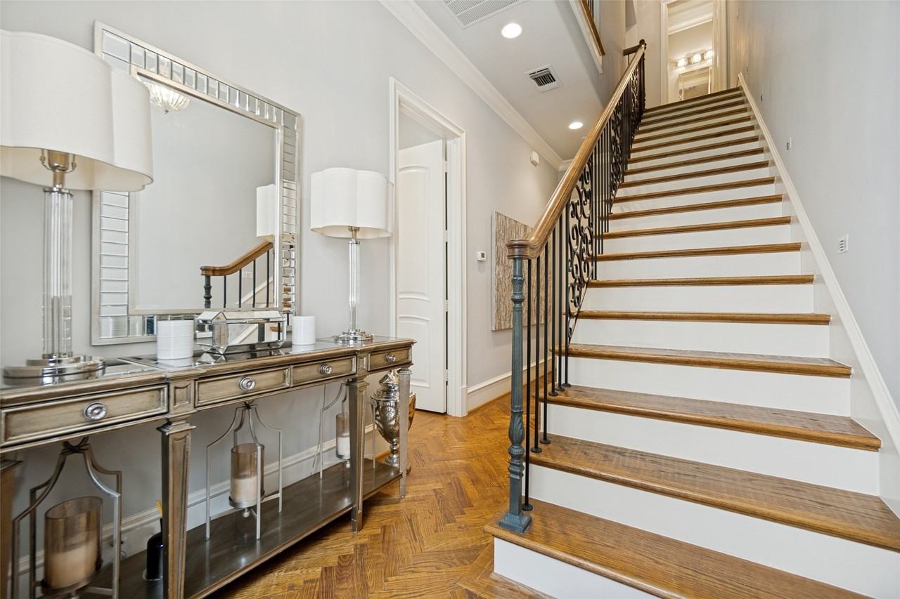 4608 Abbott Ave #112 - Photo 3 of 22