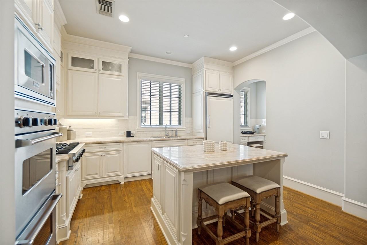 4608 Abbott Ave #112 - Photo 6 of 22