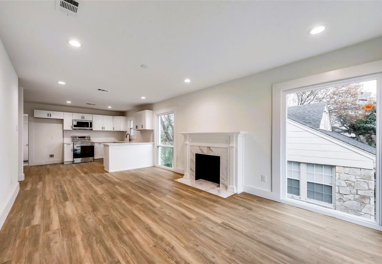 1411 Arborvitae Ave - Photo 3 of 11