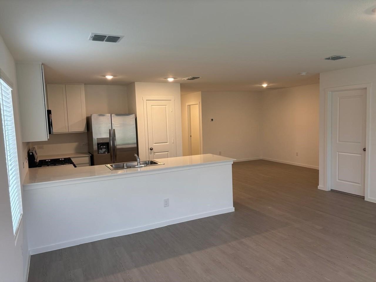 9204 Schram Rd - Photo 7 of 17