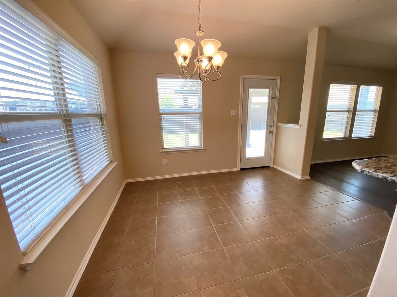 848 Lake Forest Trl - Photo 5 of 16