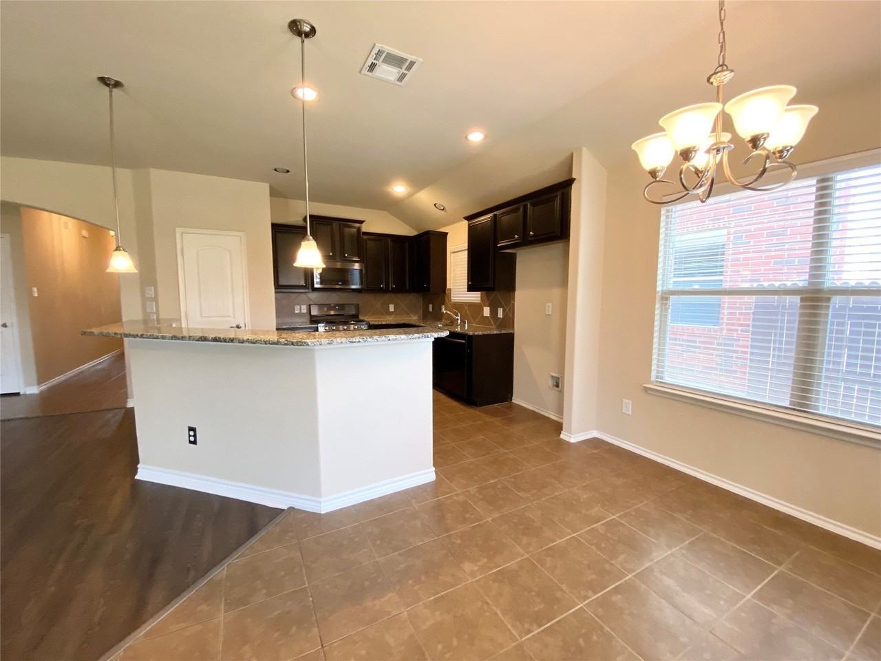 848 Lake Forest Trl - Photo 6 of 16