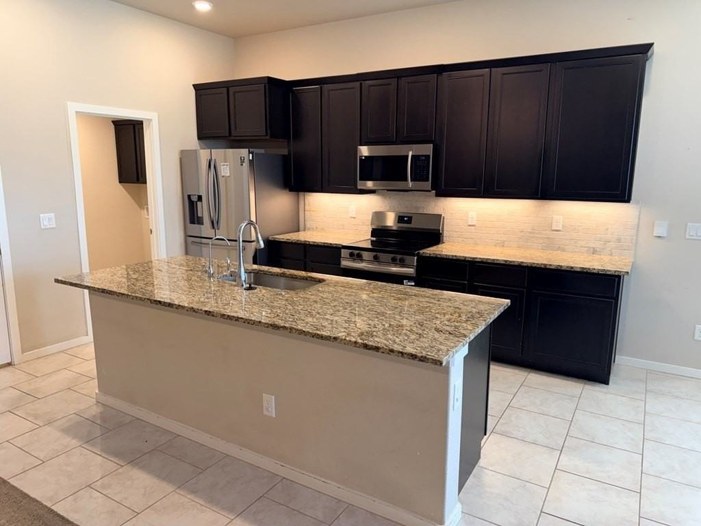6500 Ranch Ave - Photo 7 of 31