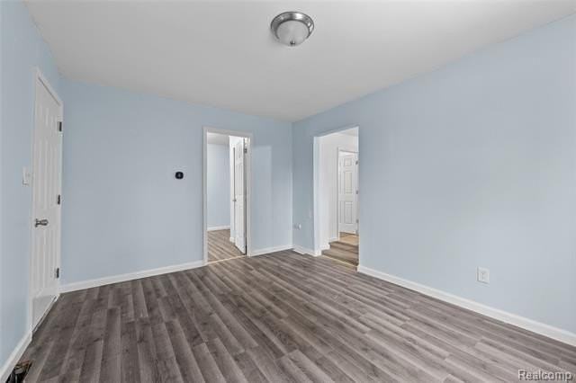 21118 Wellington Ave - Photo 3 of 19