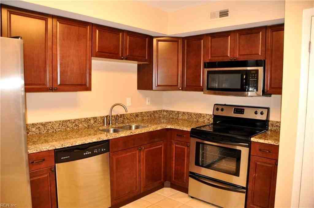 731 Tilden Pl - Photo 3 of 10