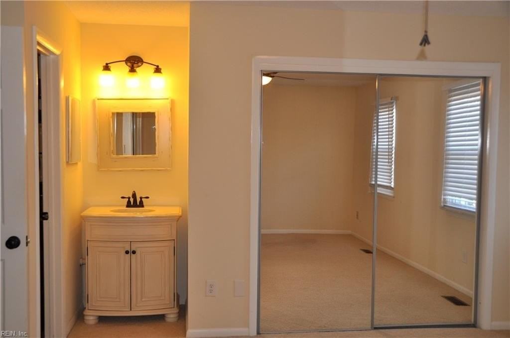 731 Tilden Pl - Photo 5 of 10