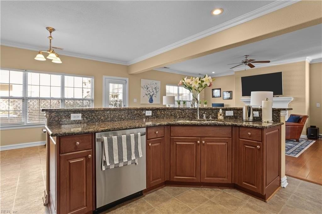 1025 Horton Pl - Photo 2 of 49