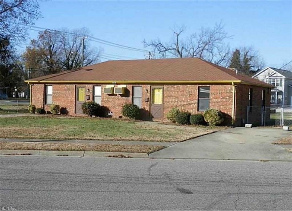 1011 Watson St #A - Photo 2 of 4