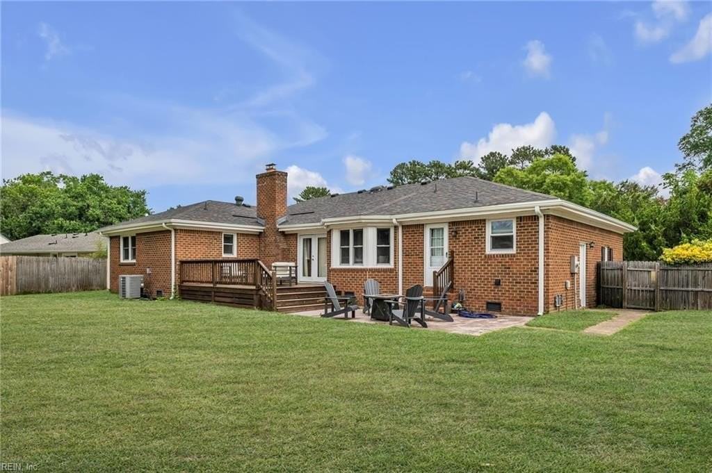 5601 Albright Dr - Photo 4 of 49