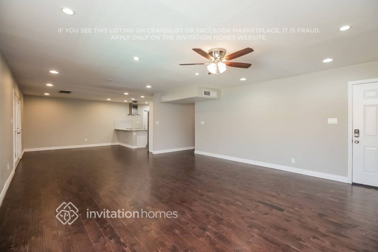 8516 E Cambridge Ave - Photo 4 of 22