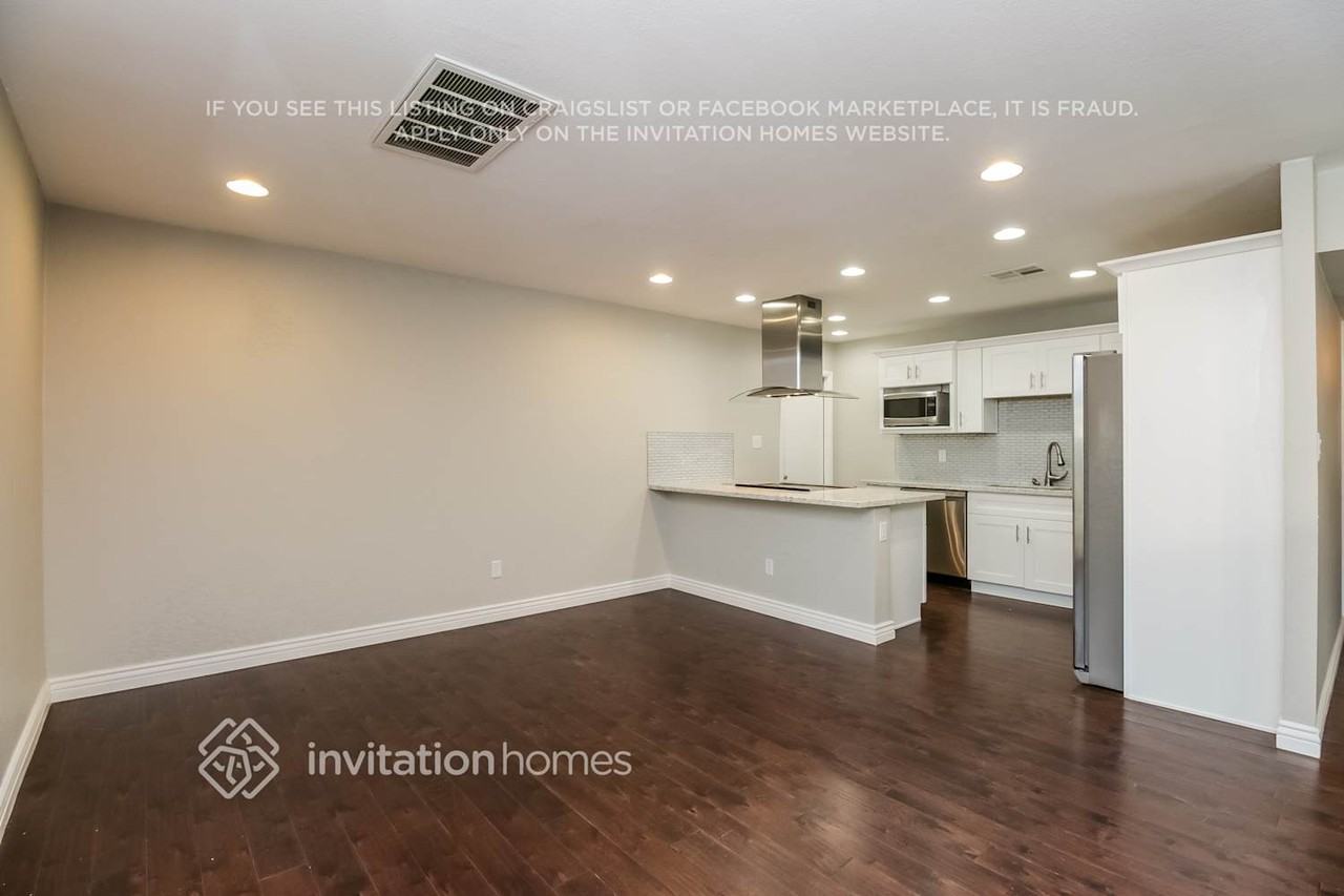 8516 E Cambridge Ave - Photo 6 of 22