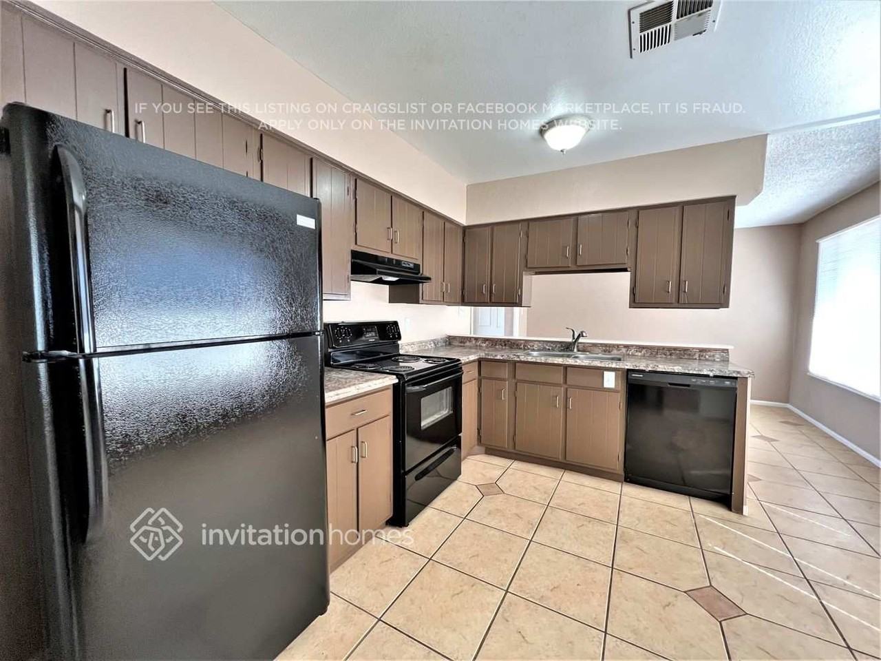 17454 N 14th Ave - Photo 7 of 16