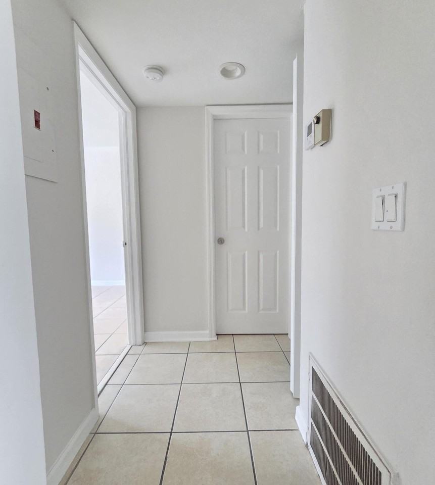 1503 Palm Beach Trace Dr - Photo 4 of 18