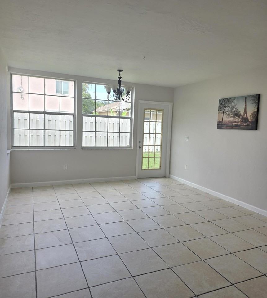 1503 Palm Beach Trace Dr - Photo 5 of 18