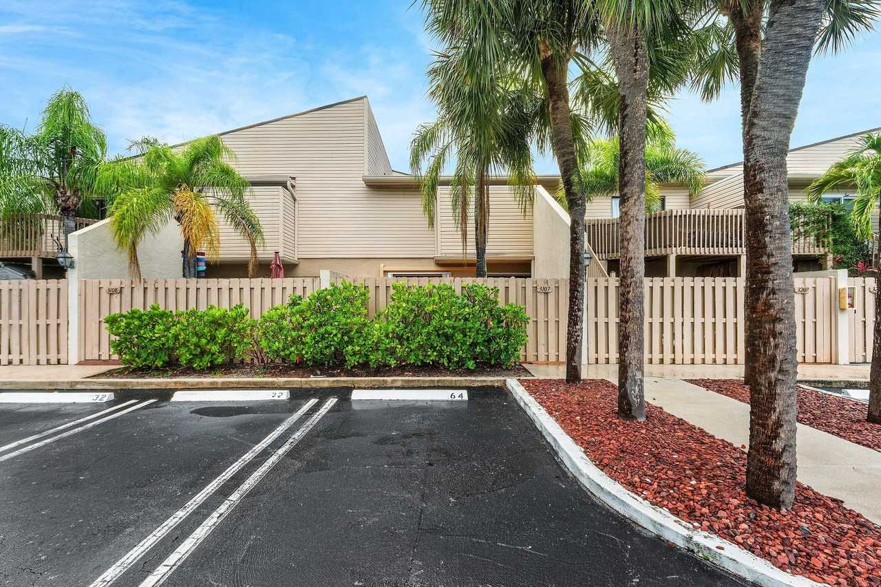 612 Executive Center Dr #107 - Photo 2 of 33