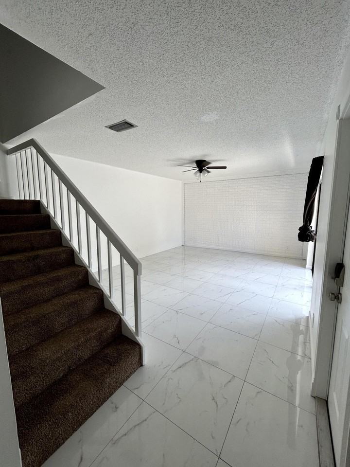 4606 Cherry Rd - Photo 3 of 18