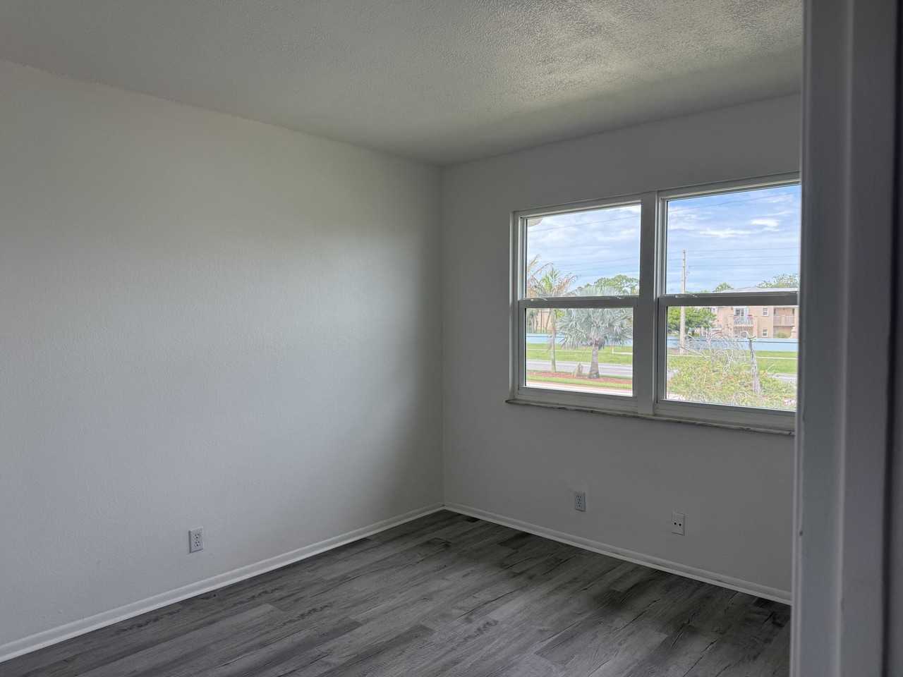 1536 Se Royal Green Cir #201 - Photo 4 of 8