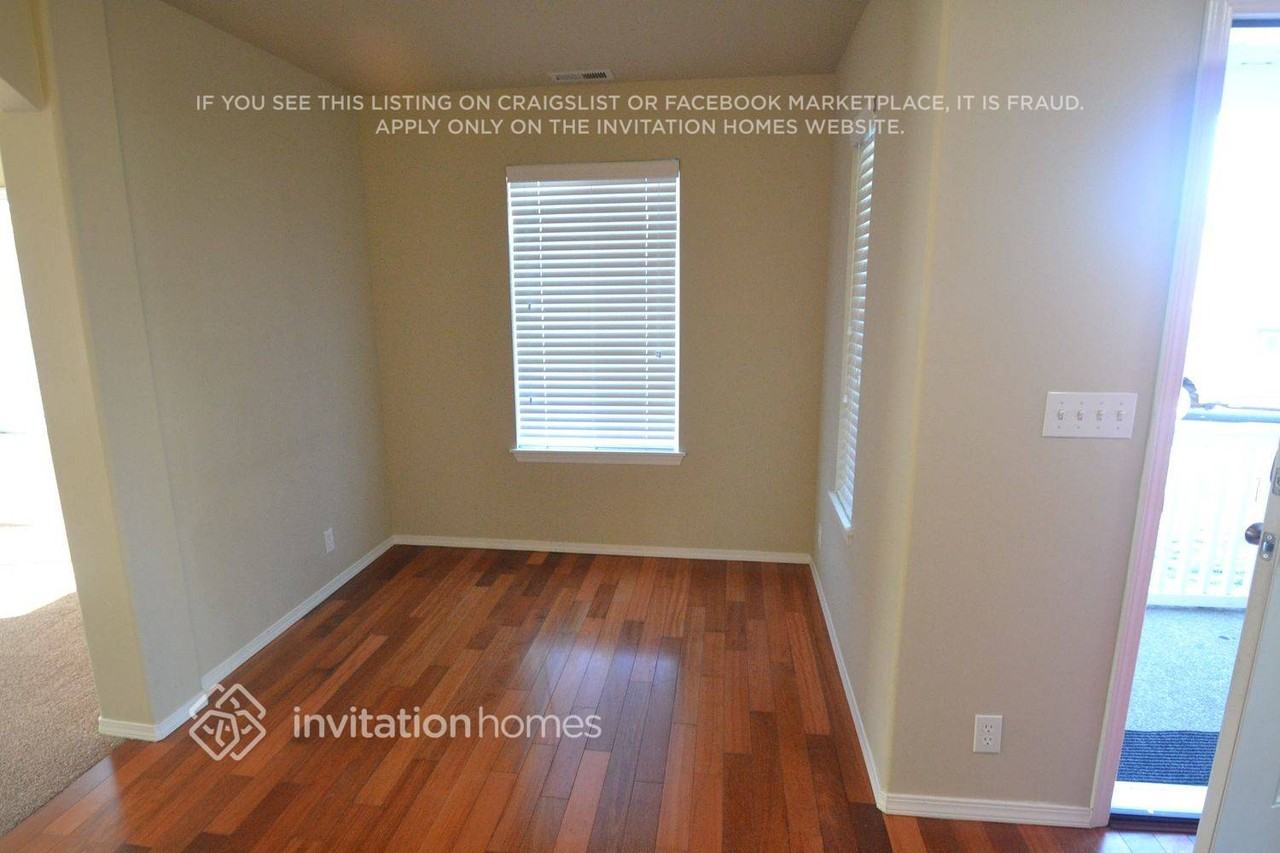 9702 183rd Street Ct E - Photo 5 of 11
