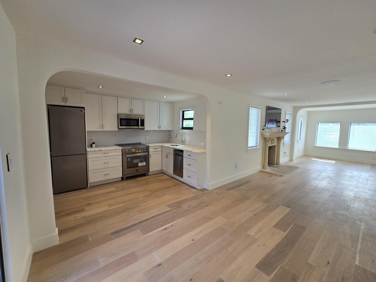 3809 S Olive Ave - Photo 5 of 16