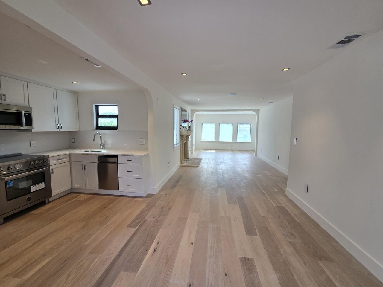 3809 S Olive Ave - Photo 6 of 16