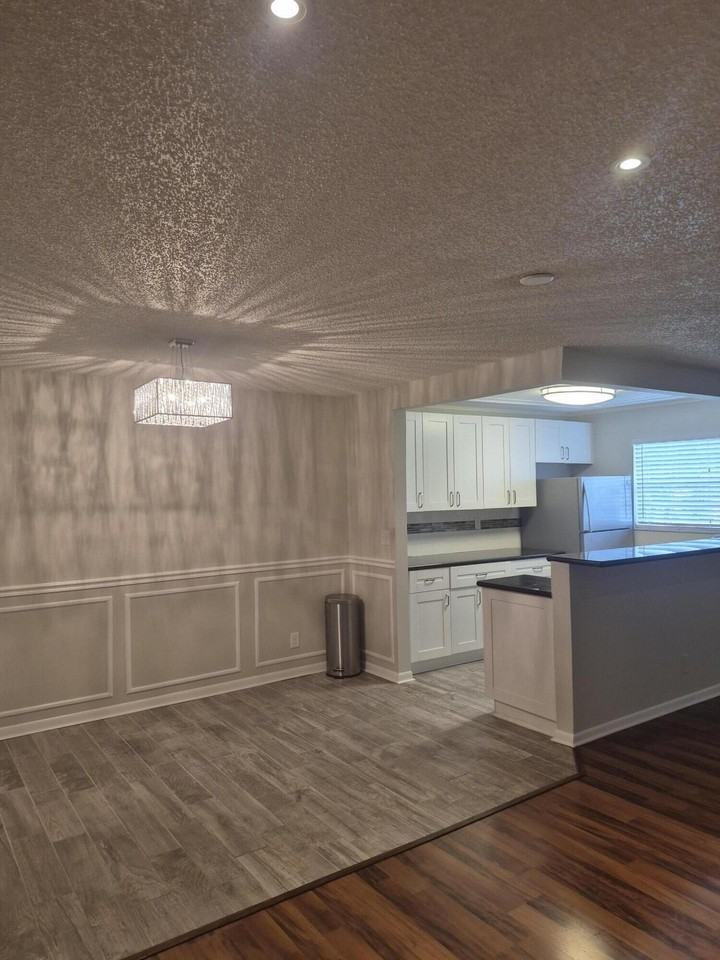 4530 Nw 3rd St #B - Photo 3 of 12
