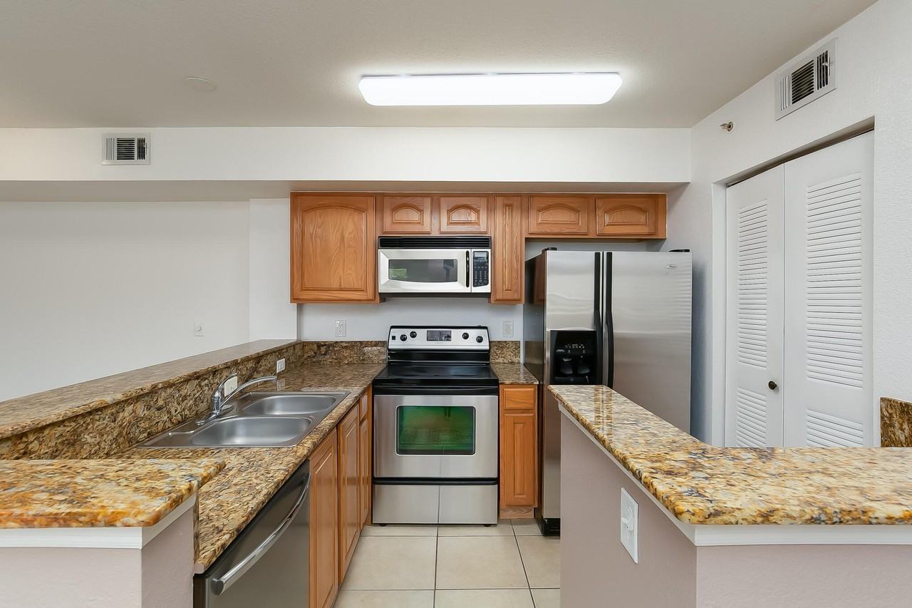 281 Sw Palm Dr #102 - Photo 2 of 28