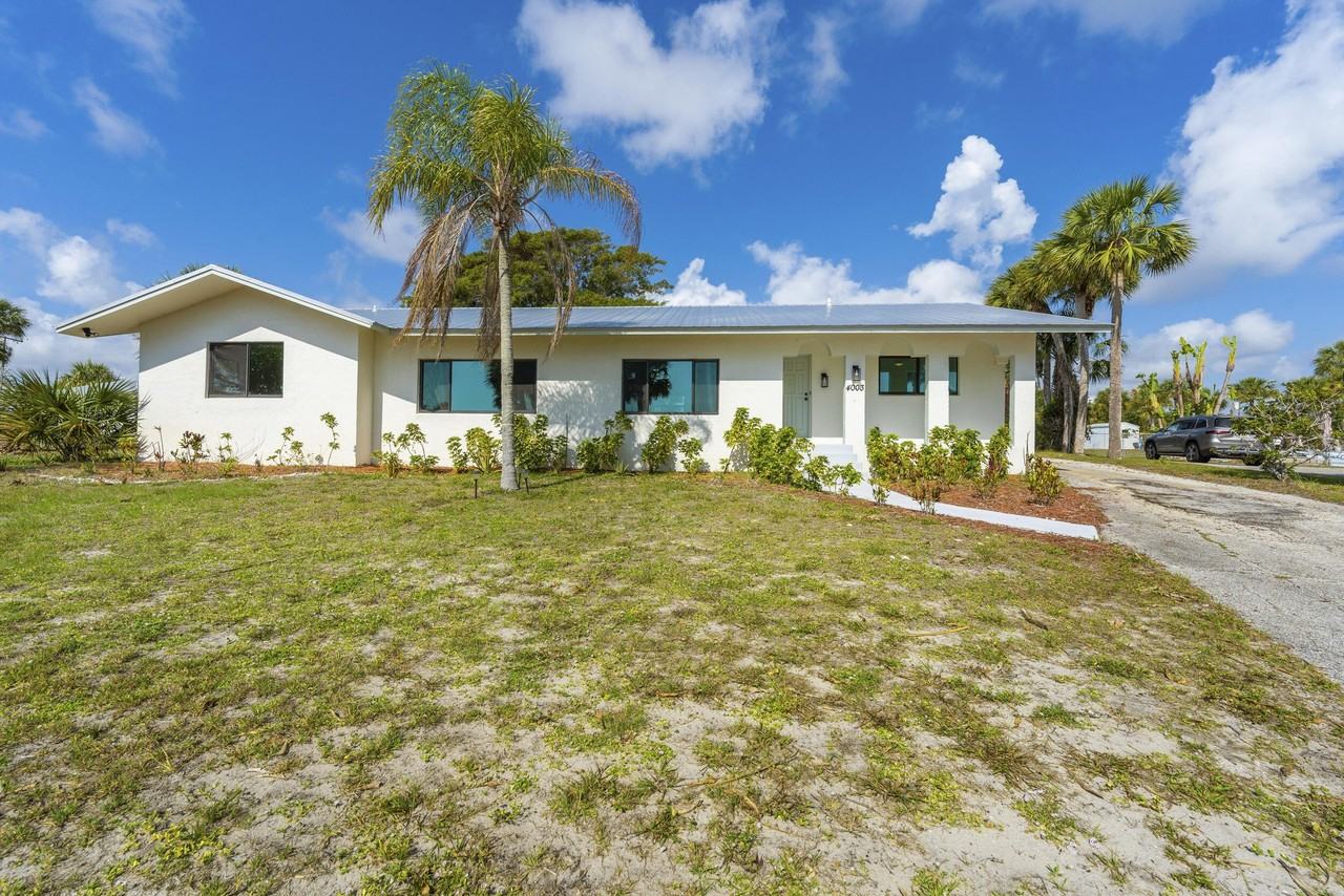 4003 S Indian River Dr - Photo 3 of 35
