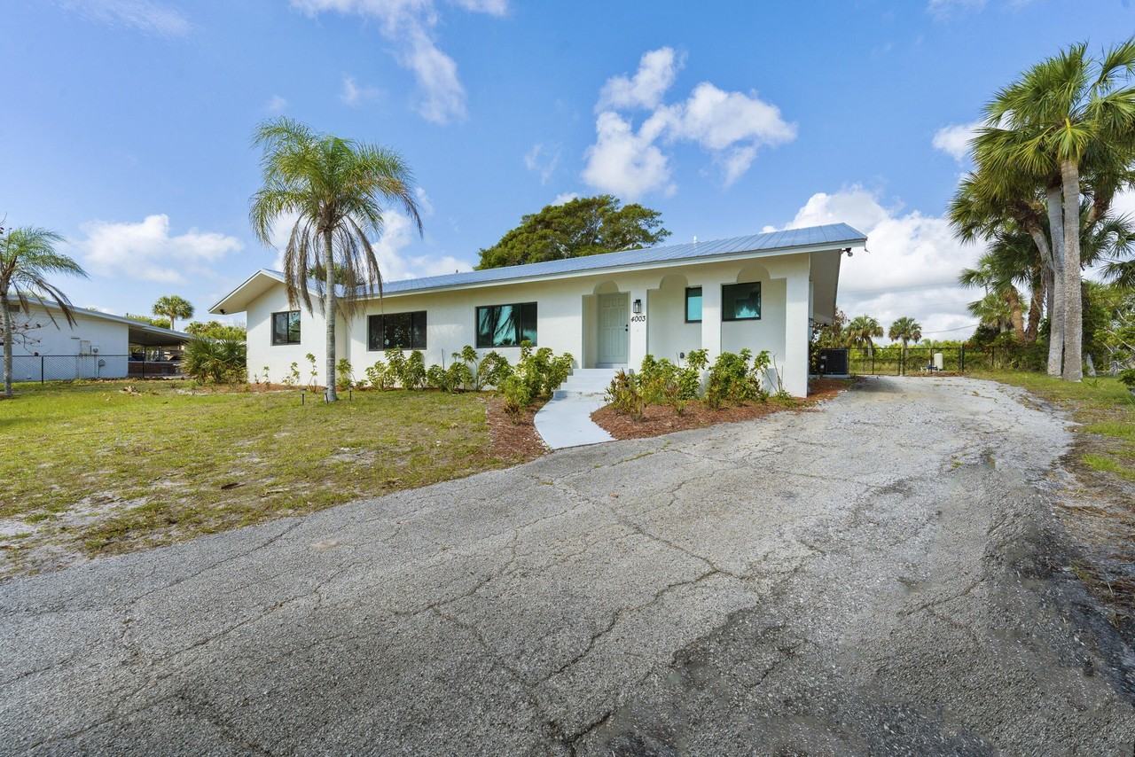 4003 S Indian River Dr - Photo 4 of 35