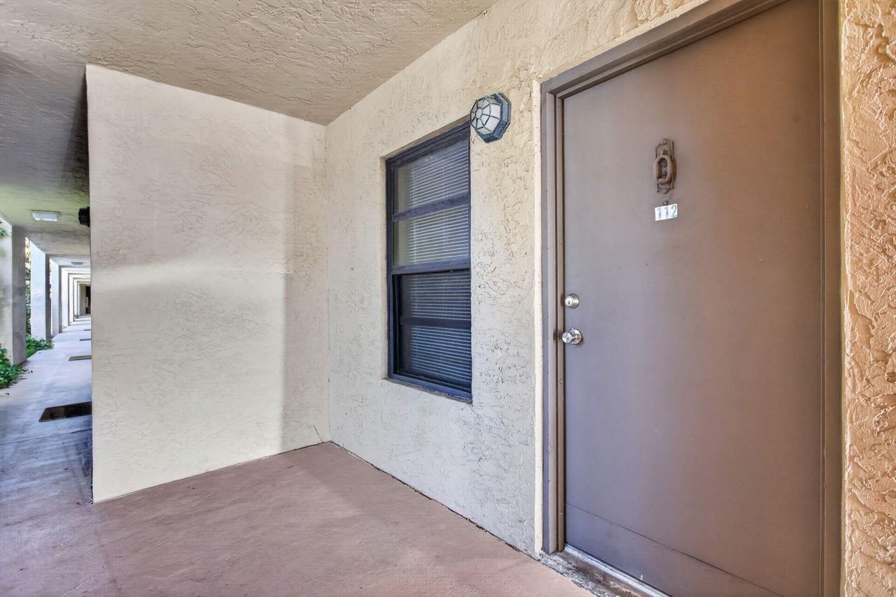 2141 Ne 42nd St #112 - Photo 4 of 15