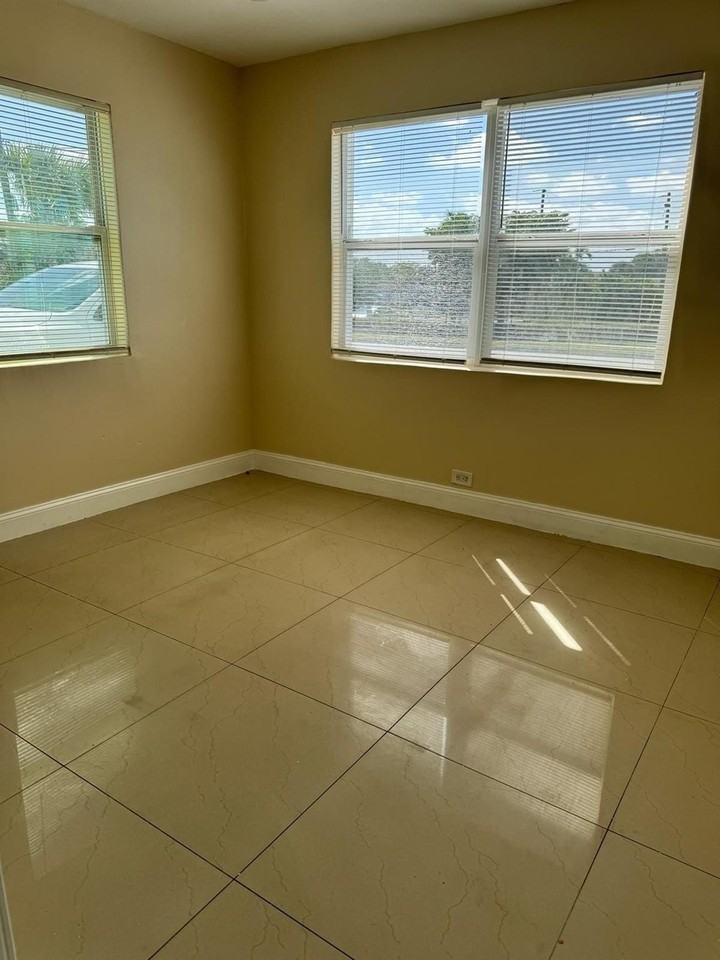 3734 Avenue S - Photo 7 of 13