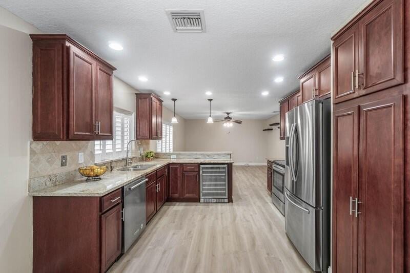 10425 Buena Ventura Dr - Photo 5 of 24