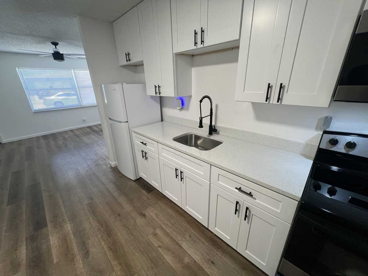 603 Clear Lake Ave - Photo 6 of 12