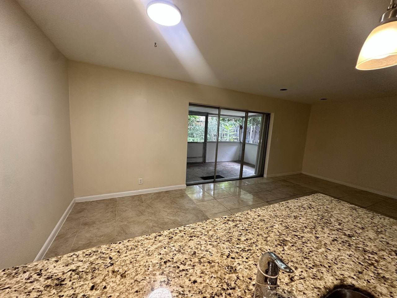 5614 Blueberry Ct - Photo 4 of 21