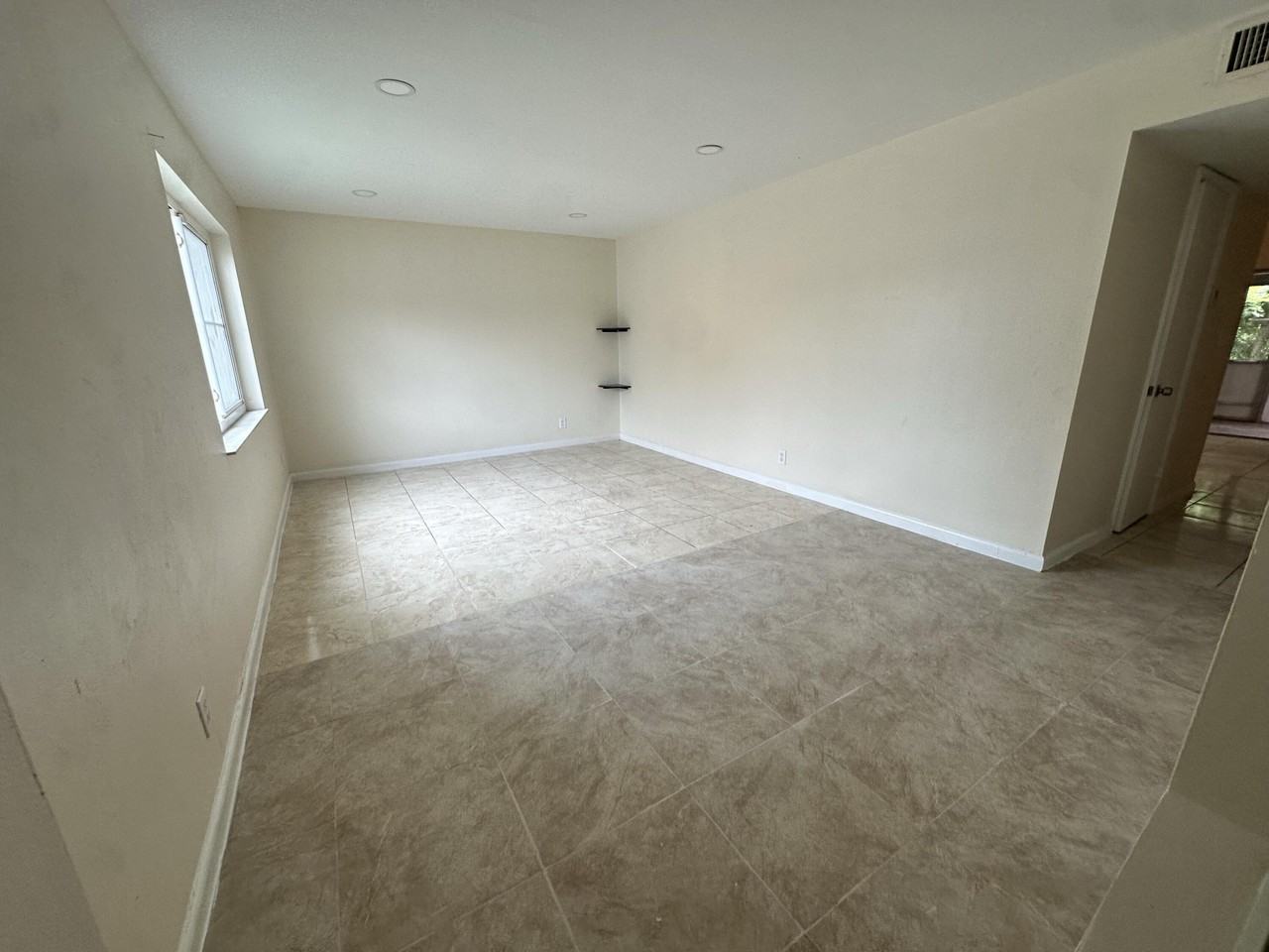 5614 Blueberry Ct - Photo 5 of 21