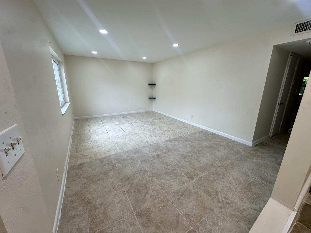 5614 Blueberry Ct - Photo 6 of 21