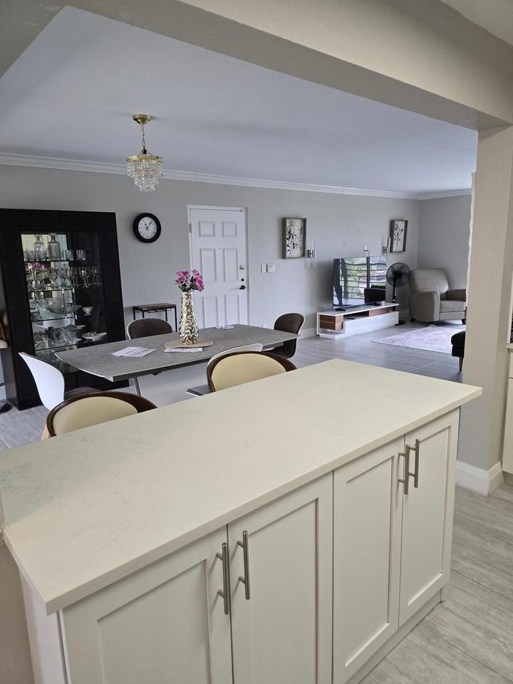 7580 Regency Lake Dr #402 - Photo 4 of 28