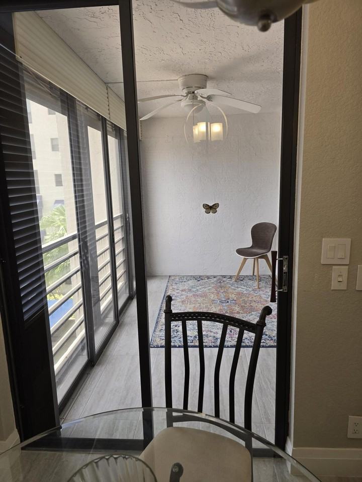 7580 Regency Lake Dr #402 - Photo 7 of 28